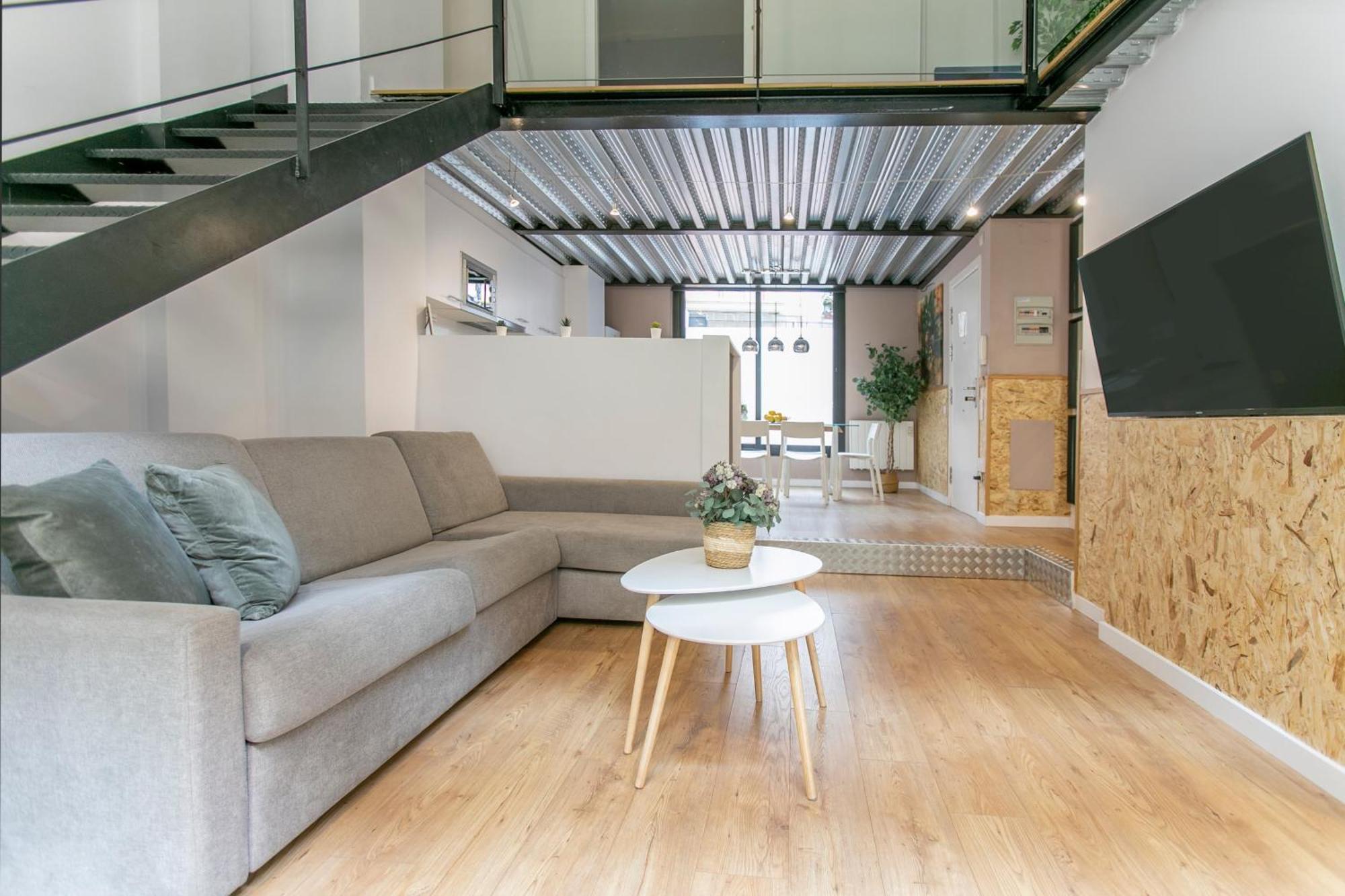 Chic And Modern In Gracia Barcellona